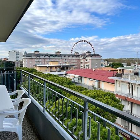 Appartamento Olimpo Carraro Immobiliare Jesolo - Family Apartments Екстериор снимка